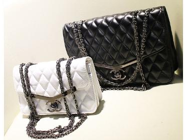 พร้อมส่งค่ะ กระเป๋าLuluhouse รุ่น L88-01Lwh งานเนี๊ยบค่ะ หนังดีไซน์เป็นลายข้าวหลามตัด ใส่ออกงานได้